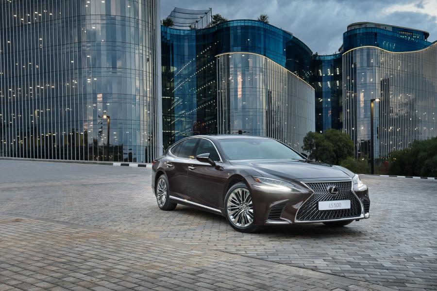  Lexus LS500 2018 года  (ZA) (фото 22 из 46)